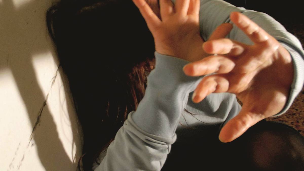 Lo zio orco violenta la nipote di 11 anni