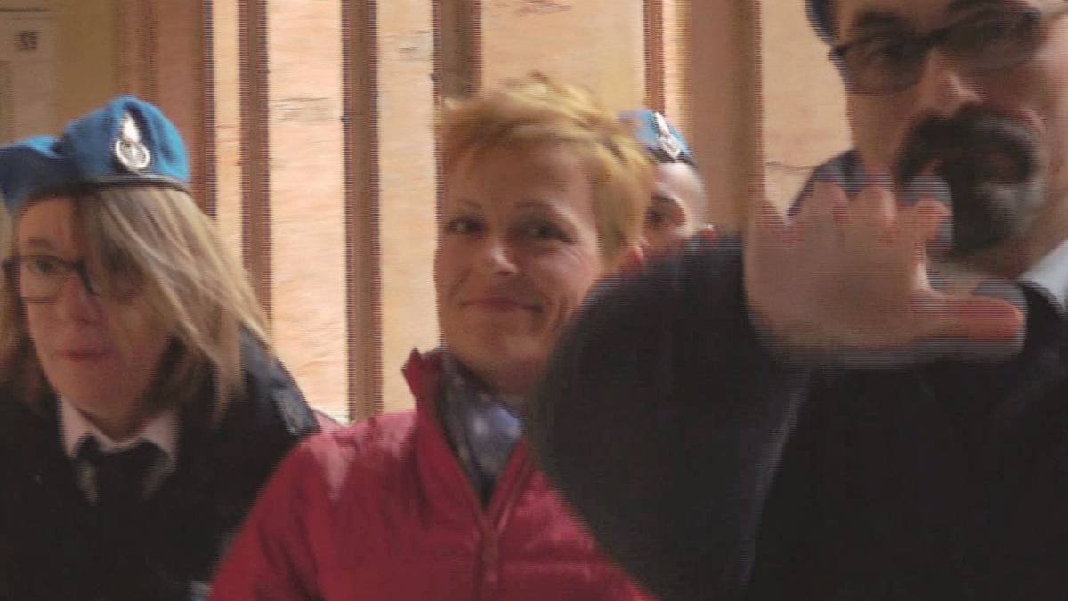 Caso Poggiali, la perizia mette in dubbio l'omicidio