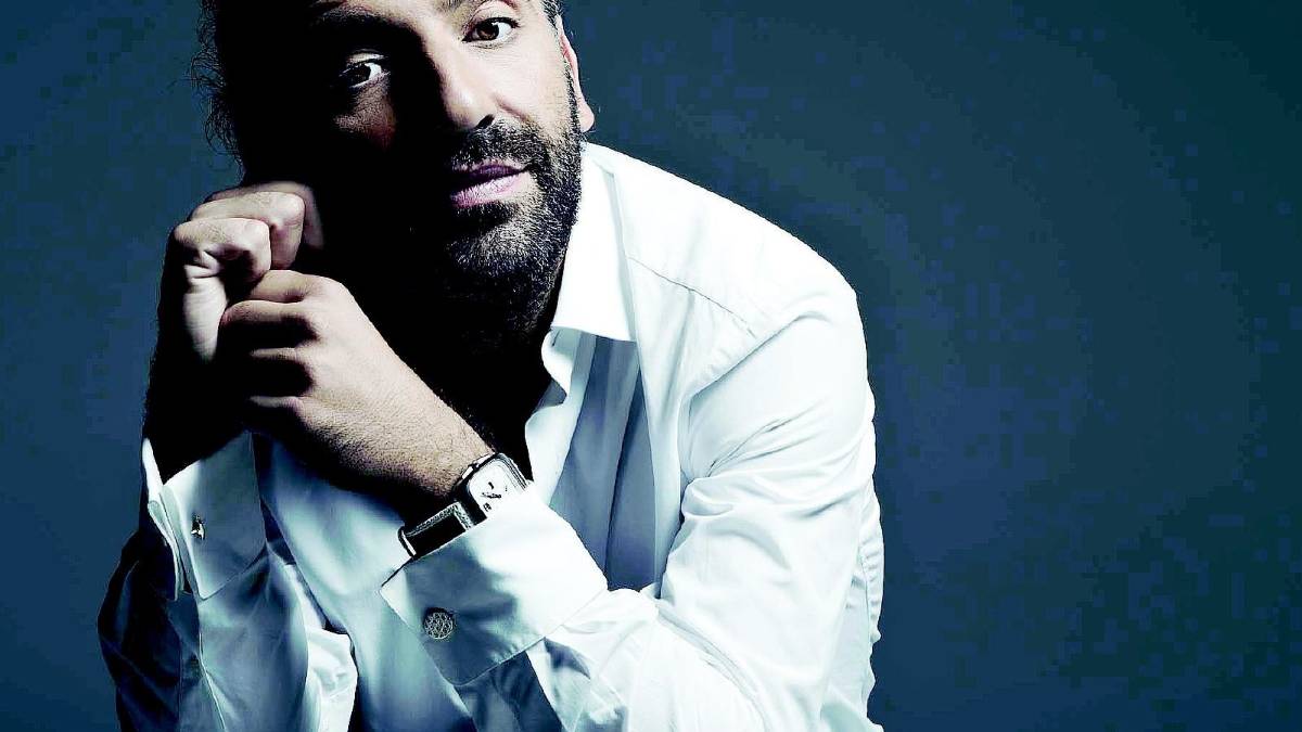 Bollani, ironia partenopea e amore per la Romagna