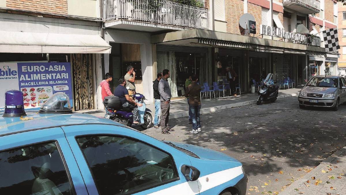 Rapinatore di mattina al Bar Bianconero