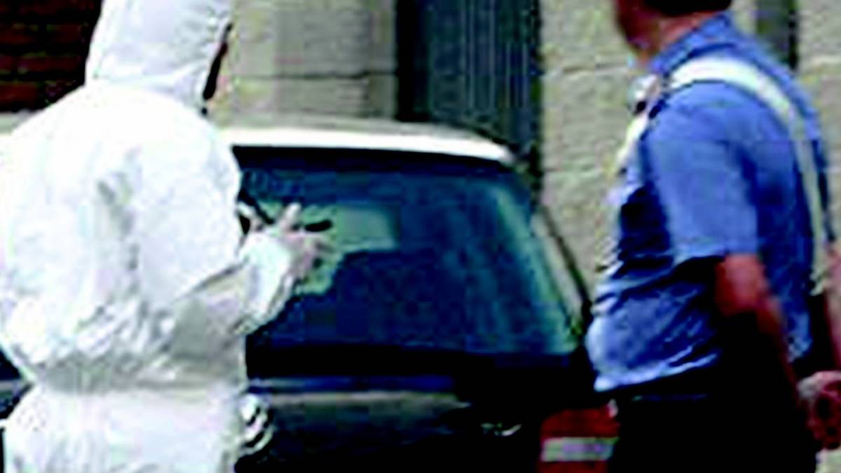 Trovata morta in casa, giallo per una 54enne