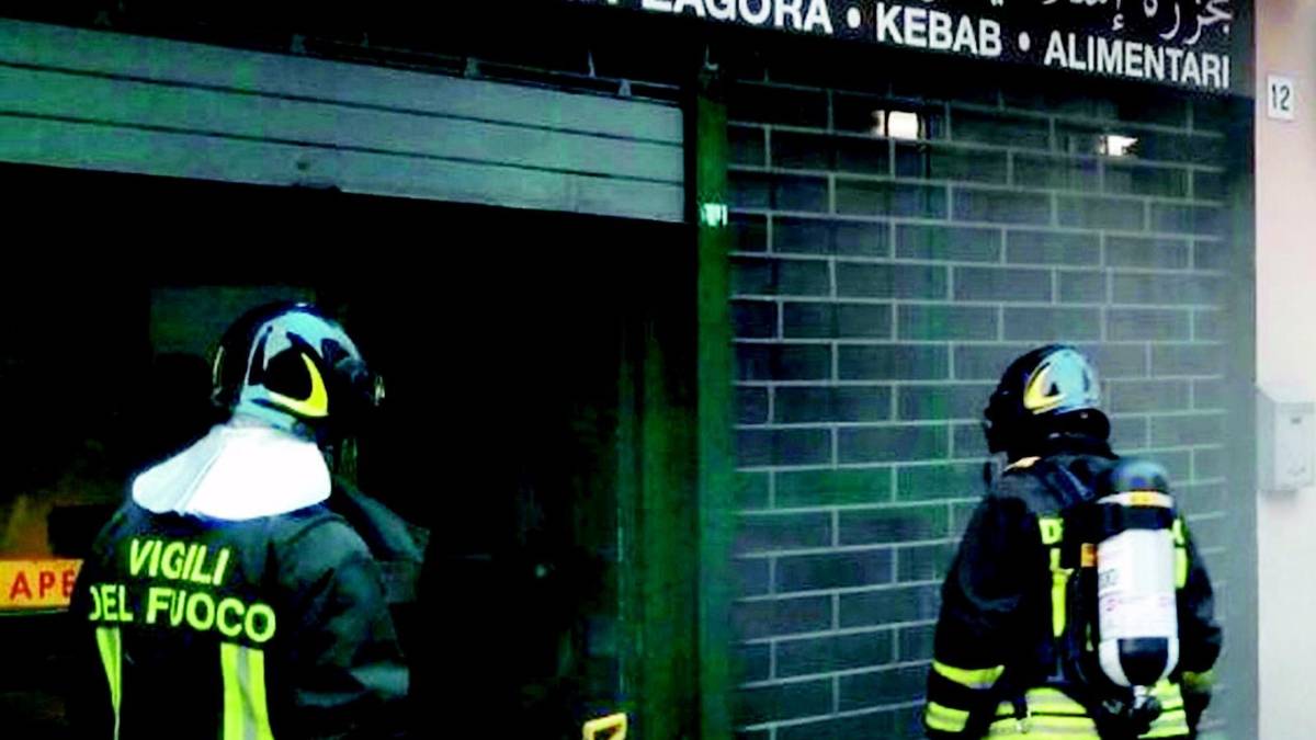 Incendiata la macelleria islamica