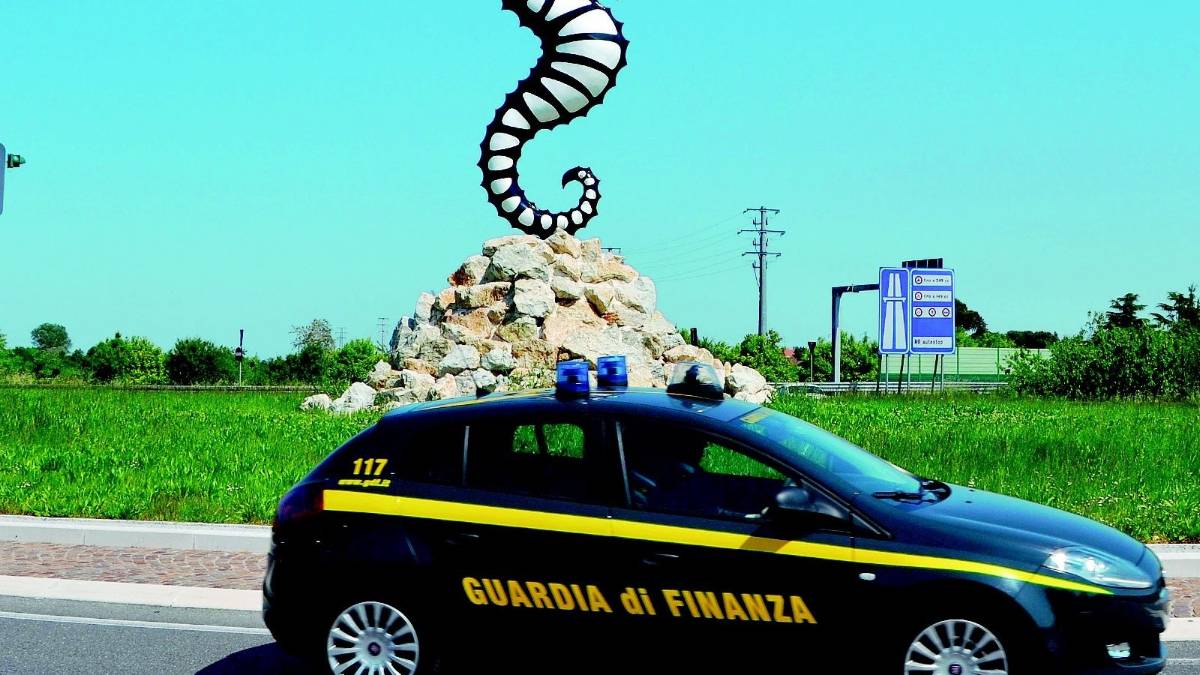 Bloccati immobili per circa 2 milioni di euro