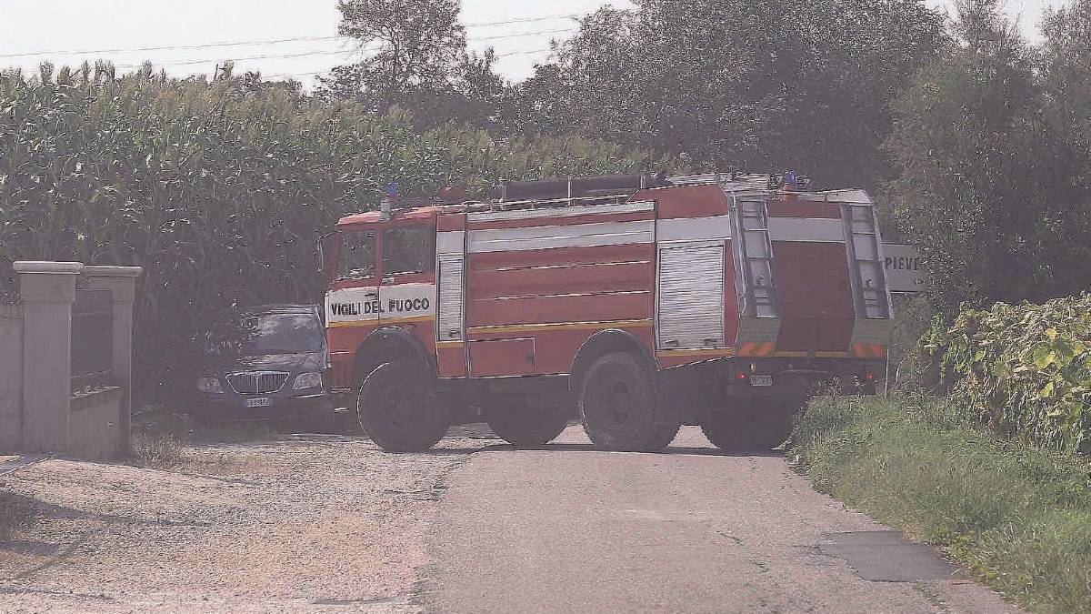 Incendio in un capannone a Pievesestina