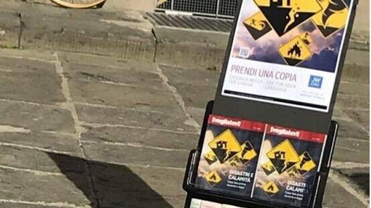 Il virus tiene a casa i testimoni di Geova. Loro vanno in streaming
