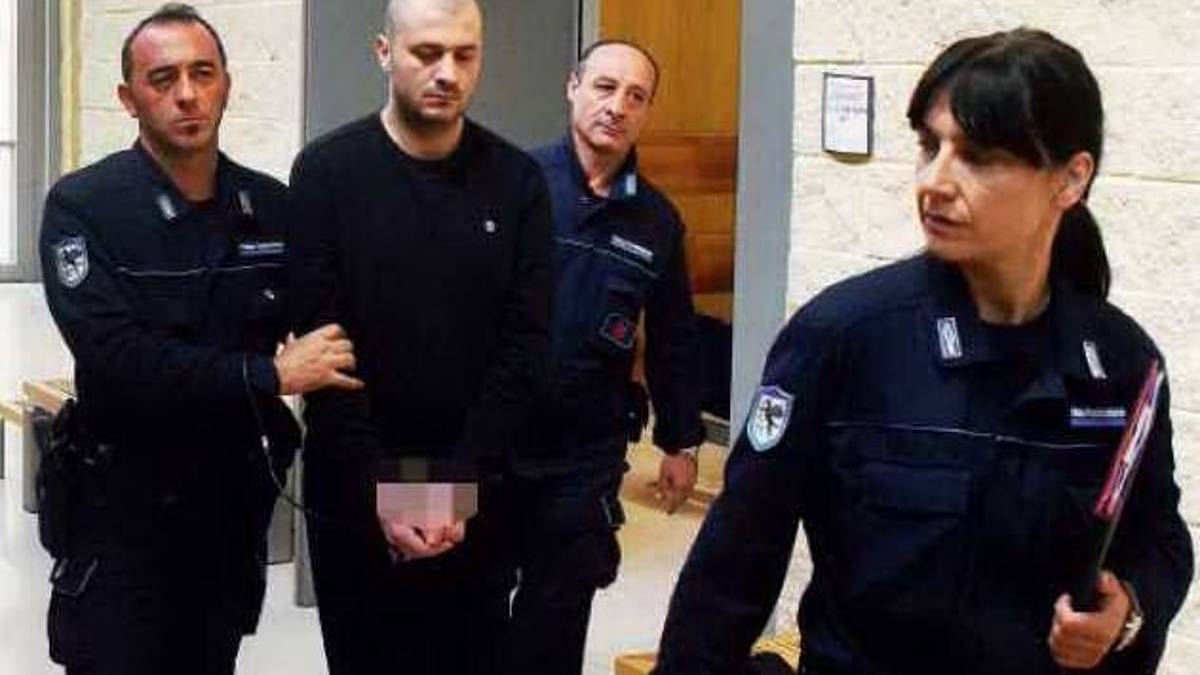 Troppa cocaina, omicida psicotico. Rimini, l'assassino cerca lo sconto