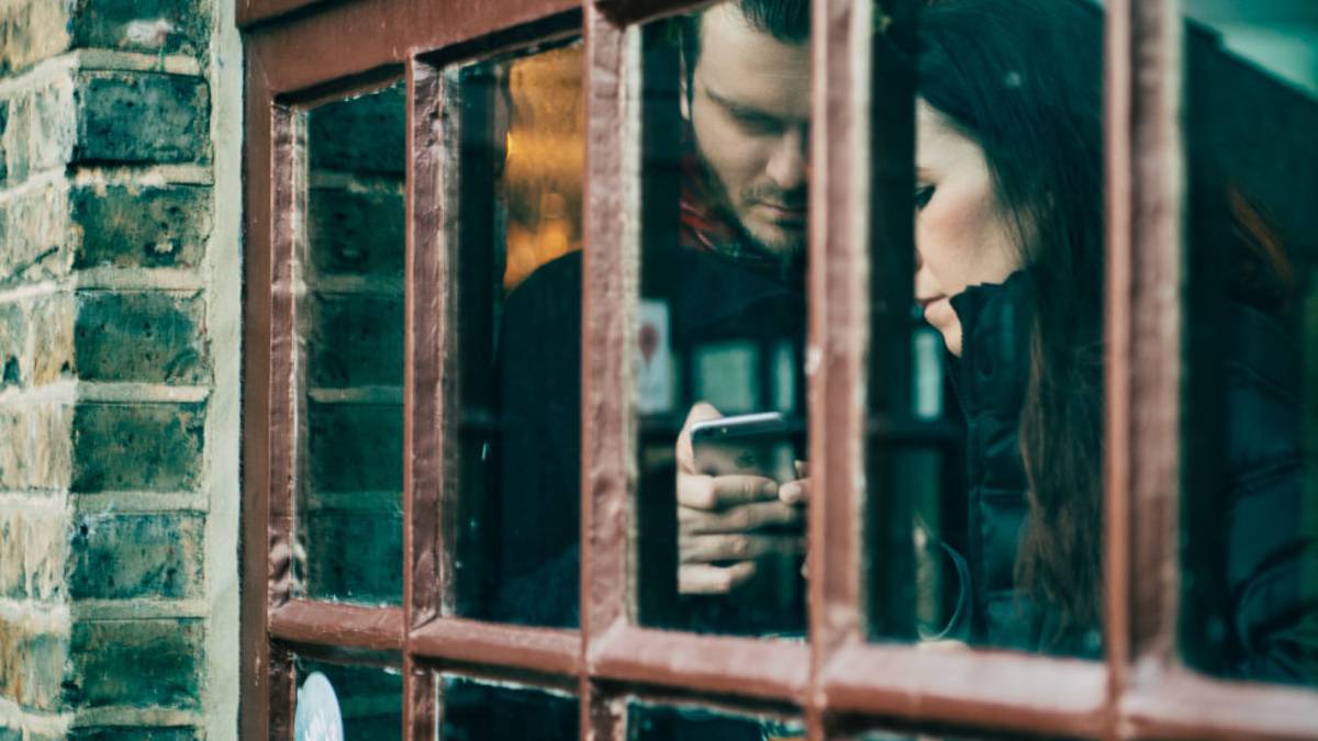 Affetti collaterali: uomini e amicizie femminili