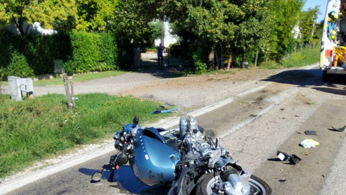 Solarolo, motociclista nel fosso. Ferito 48enne