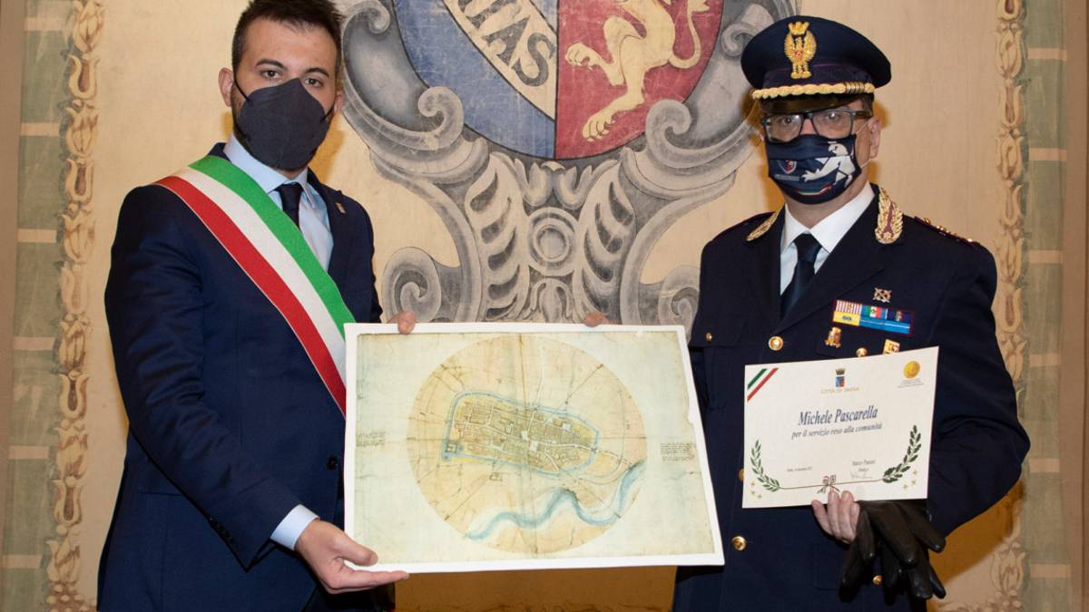 Imola, va in pensione il dirigente del commissariato di polizia