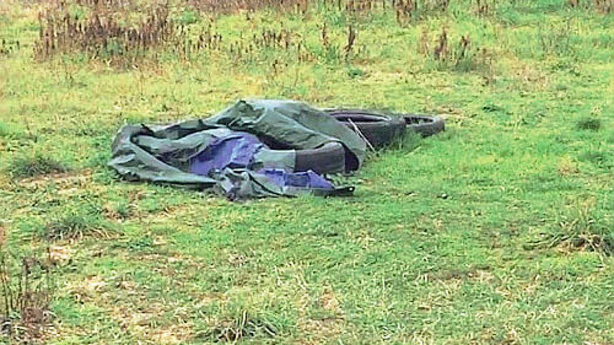 Cattolica, rifiuti abbandonati sulla “collinetta”: «Una discarica a cielo aperto»