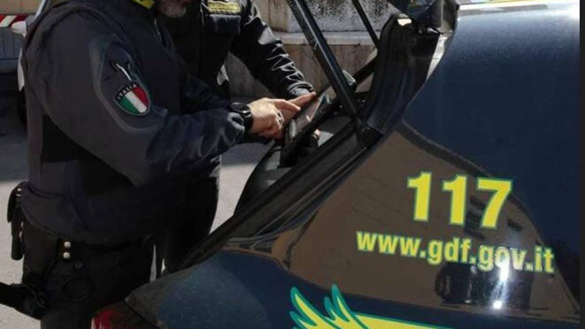 Incassano il reddito di cittadinanza, con immobili di proprietà: la Finanza scopre dei furbetti anche a Imola