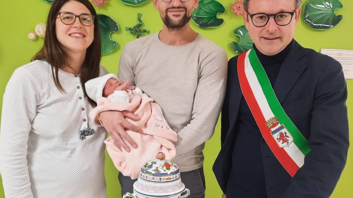 Consegnata l’Impagliata alla prima bambina faentina dell’anno