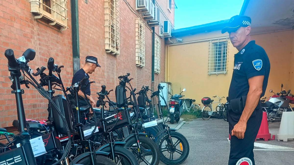 Le biciclette sequestrate dalla polizia locale di Ravenna