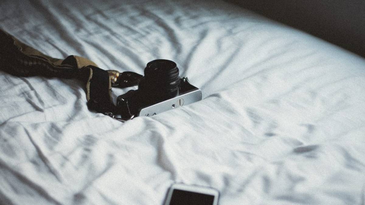 Video porno in classe a Cesena, sequestrato il telefono della maestra