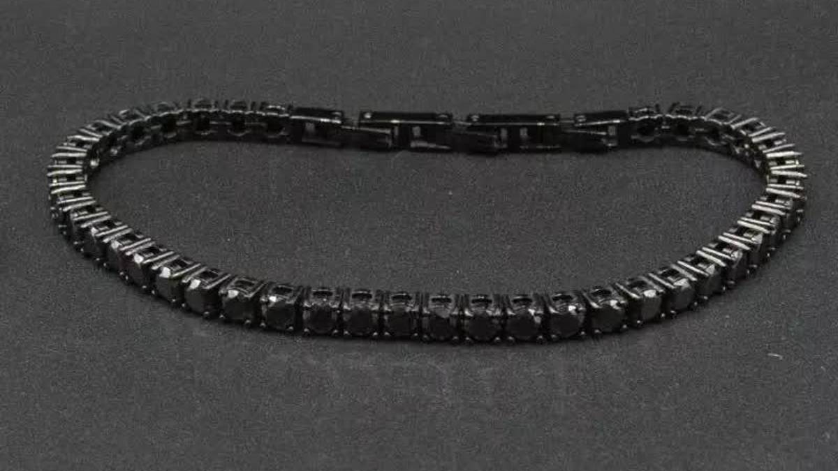 Bracciali Tennis Uomo: L'Eleganza Incontra il confort