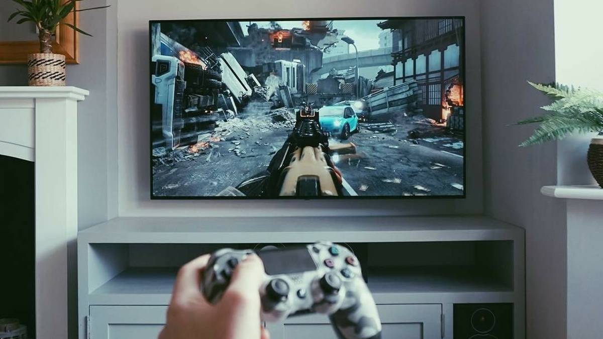 Riccione, insegnanti e genitori a scuola di videogiochi e social per imparare a capire i giovani