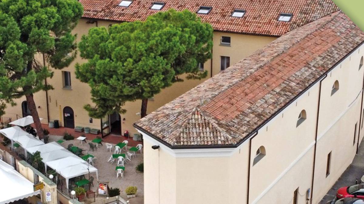 Rubano una cornice nei pressi del Rione Verde: denunciati due minori