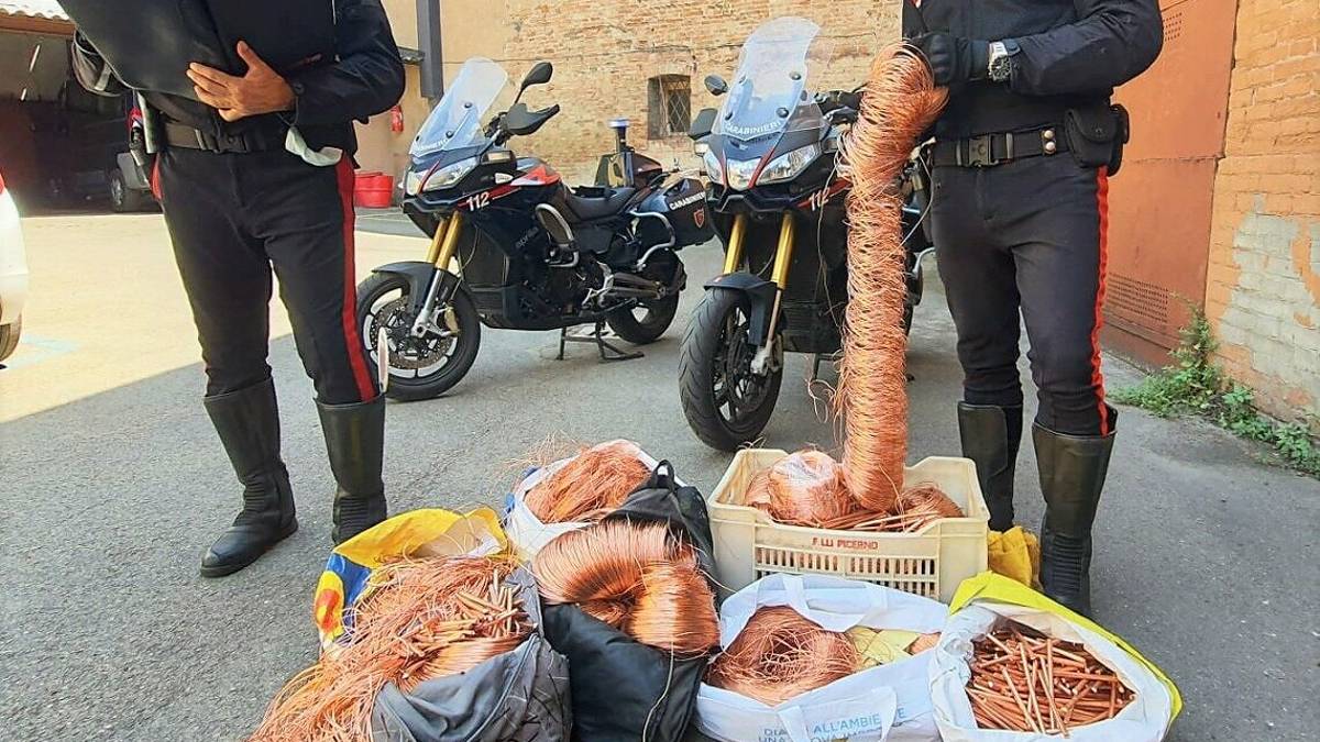 Imola, operaio accusato di aver rubato 300 chili di rame in azienda