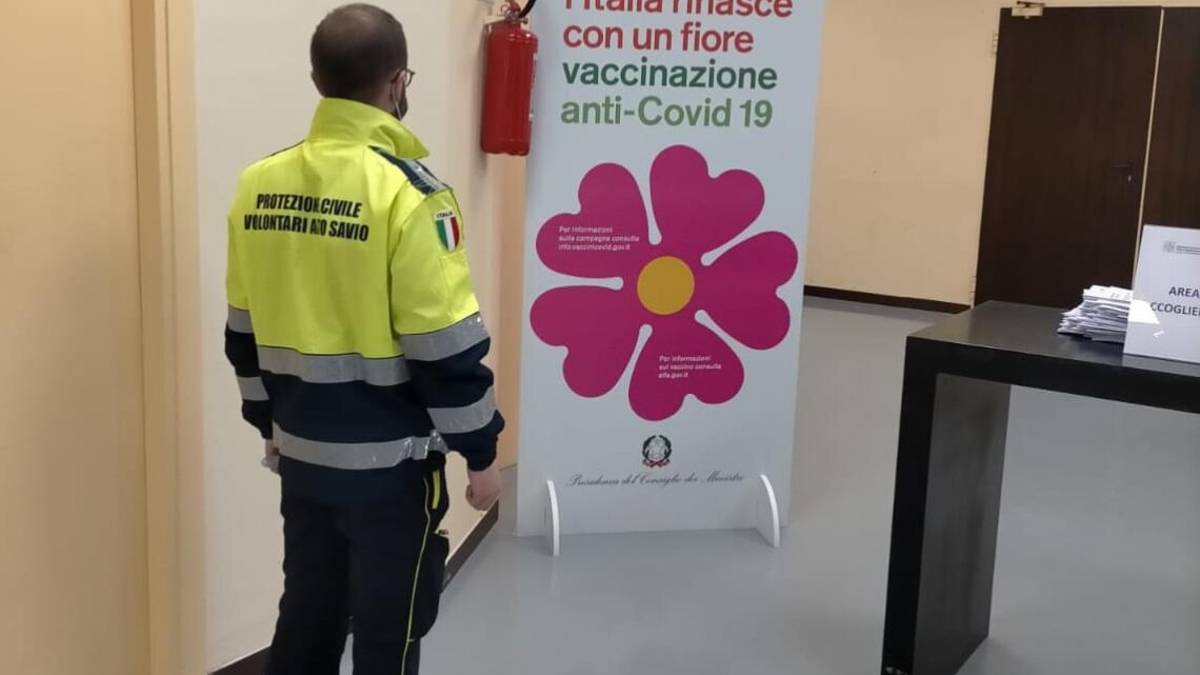 Vaccini: Comune di Cesena e Ausl cercano volontari