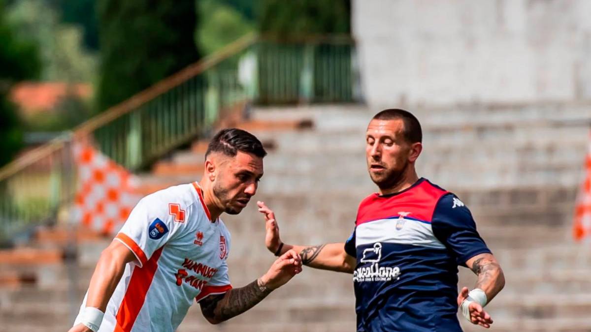 Luca Carnesecchi con la maglia del Tropical Coriano contro la Pistoiese
