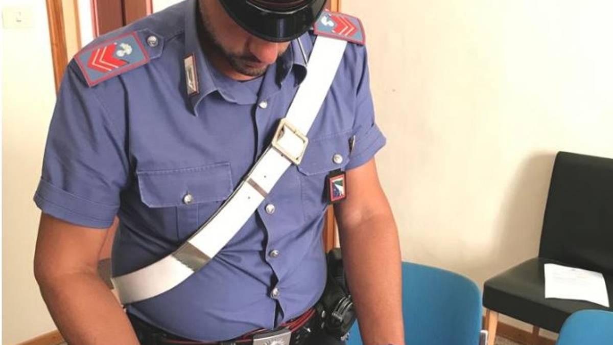 Imola, minaccia infermiera con coltello al centro di salute mentale