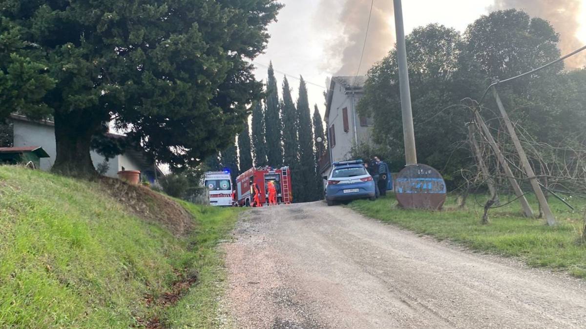 Cesena, morto in un incidente con il trattore: in dicembre aveva perso la madre in un tragico incendio