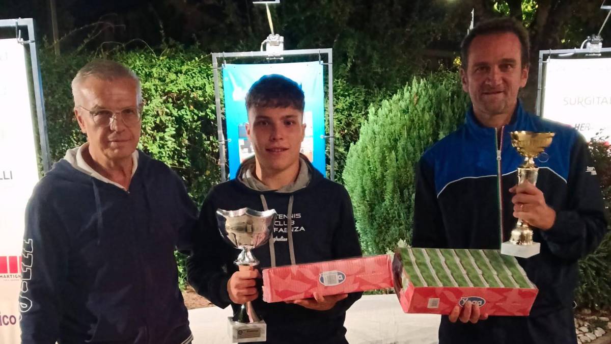 Tennis, a Edoardo Vincenzi il Rodeo di Massa