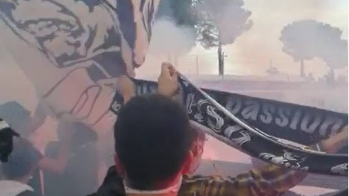 Calcio, gli ultras del Cesena a Villa Silvia - Video