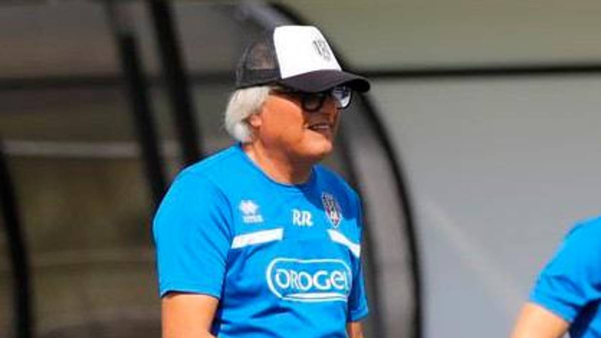 L’allenatore Roberto Rossi