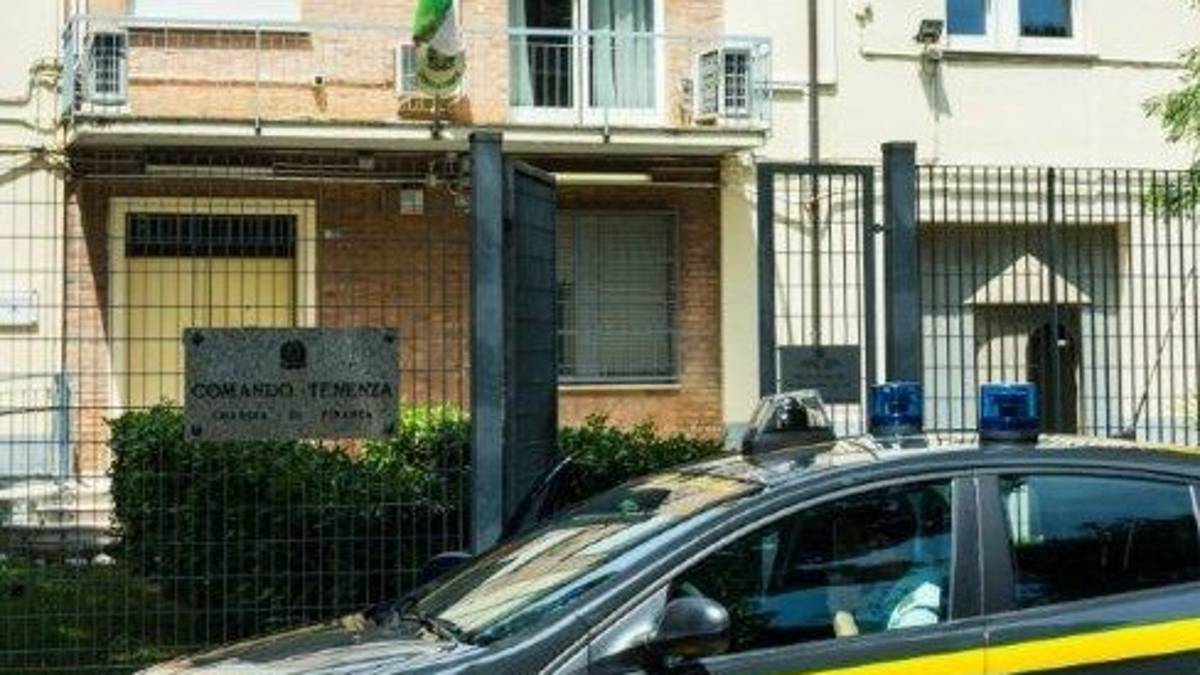 Cervia, in manette turista 27enne trovato con 3 etti di coca purissima