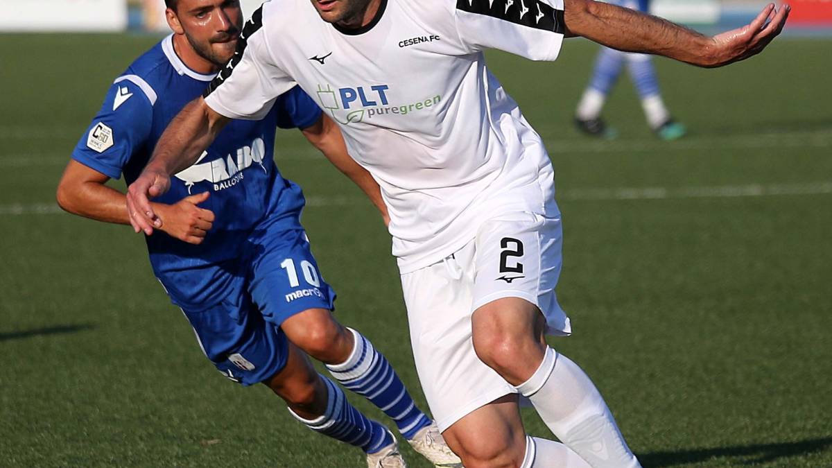 Calcio Coppa Italia C, domenica Cesena-Vis Pesaro