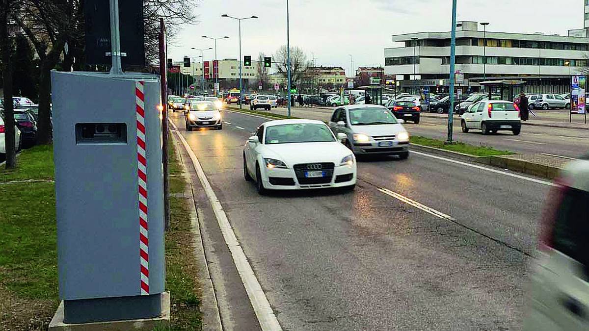 I riminesi sfrecciano al volante: ben 51.150 multe per la velocità