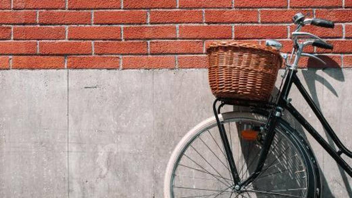 Via le auto, ma la bici dove la metto?