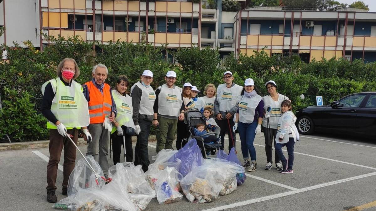 Forlì, giornate per l'ambiente: raccolti 40 chili di rifiuti