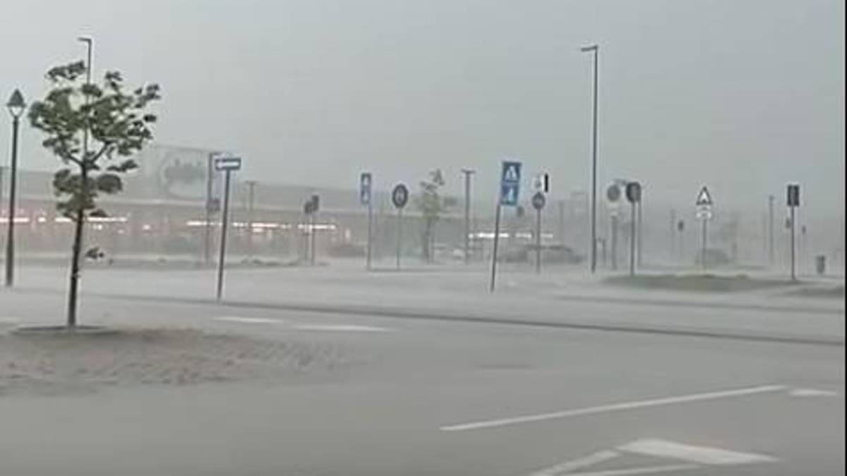 Raffiche a 100 km/h e grandine a Ravenna (Foto tratta da Meteo Forlì-Cesena)