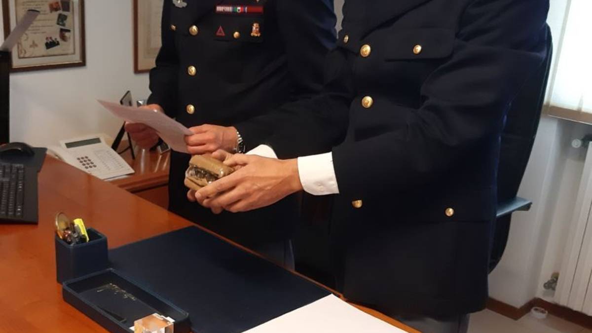 Un chilo di hashish, due arresti a Cesena