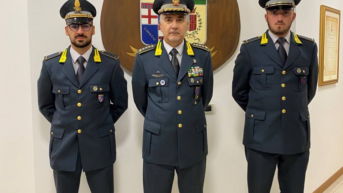 Rimini, Guardia di Finanza: due nuovi giovani ispettori di 23 e 24 anni