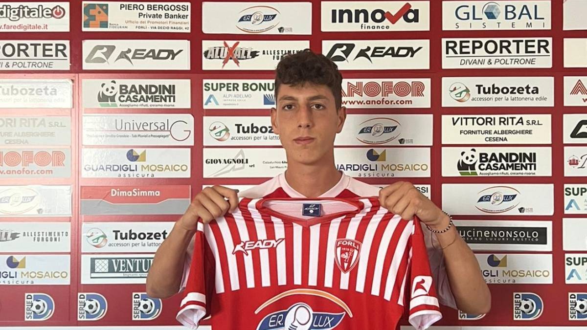 Calcio serie D, il Forlì puntella la difesa con il terzino Morri