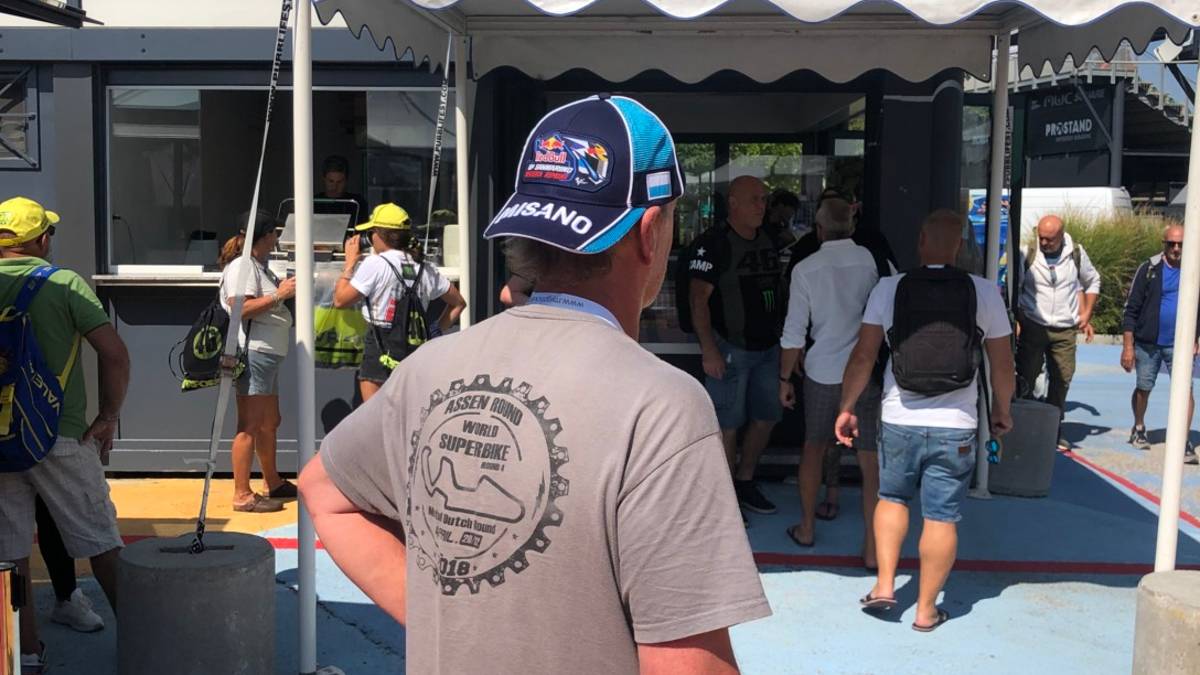 MotoGp, nel venerdì di Misano un caldo estivo e tifosi di Bagnaia in fermento VIDEO GALLERY
