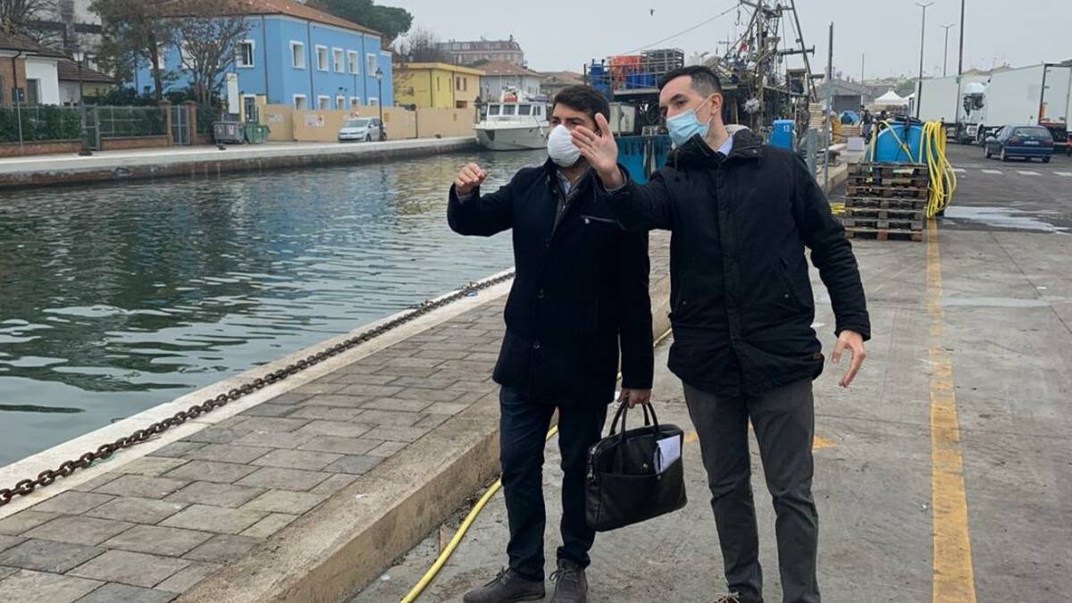 Cesenatico, visita al porto dell'assessore regionale Mammi