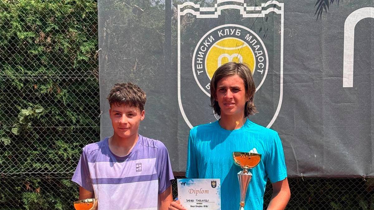 Tennis, Tarlazzi, che doppietta a Banja Luka