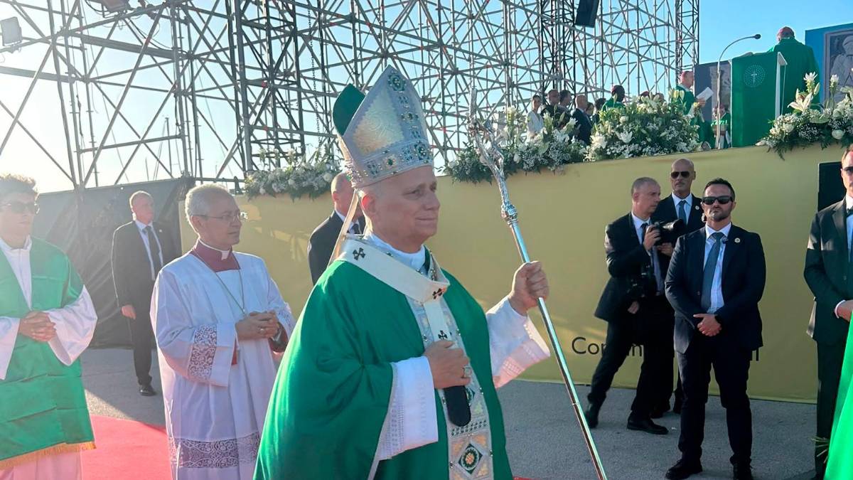 Papa Leone XIV a Rimini: almeno 25mila fedeli alla messa in spiaggia VIDEO GALLERY