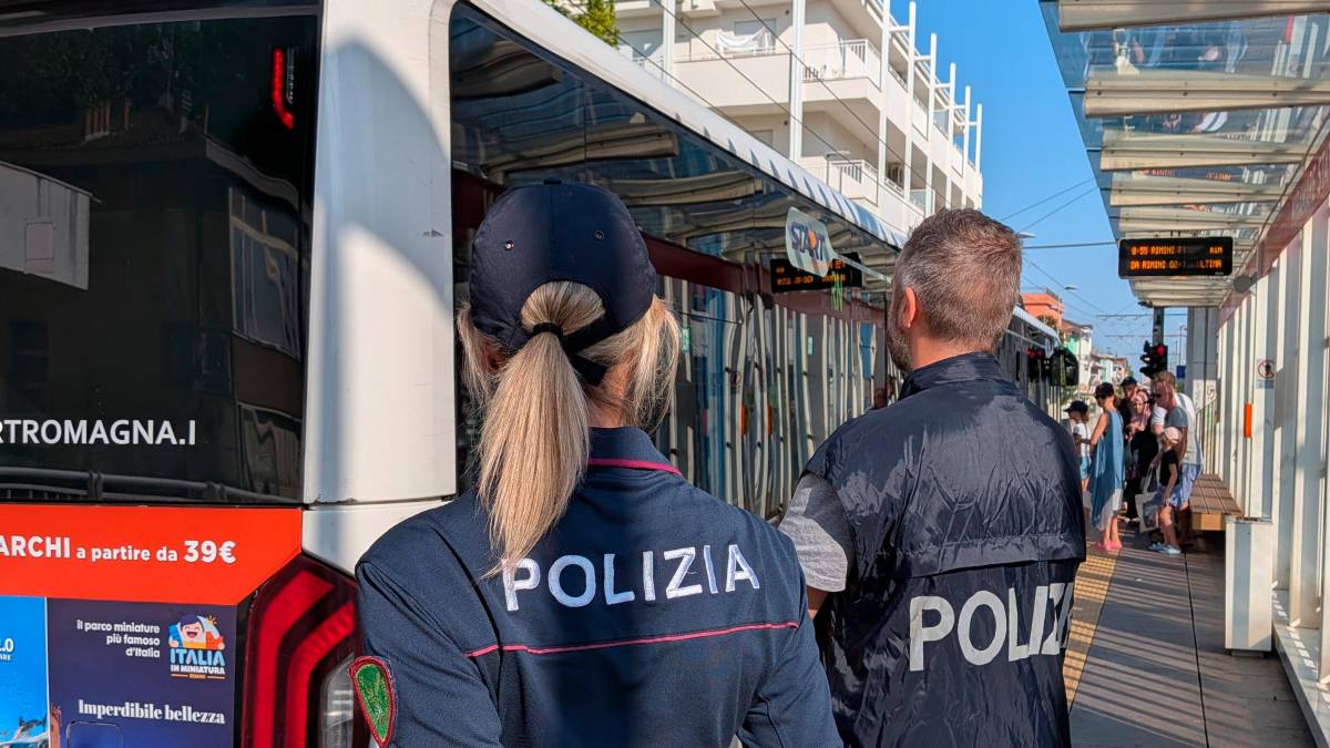 Rimini, borseggi sul Metromare: due ladri colti sul fatto finiscono in carcere