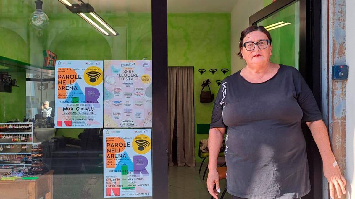 Cesena, dopo 46 anni va in pensione la prima donna barbiere