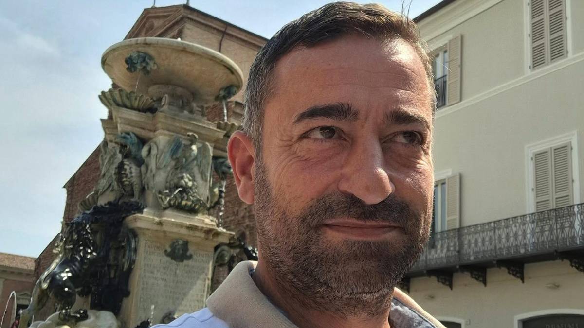 Faenza, presidio in centro a sostegno della Polizia. Ma c’è anche la manifestazione per Fakir