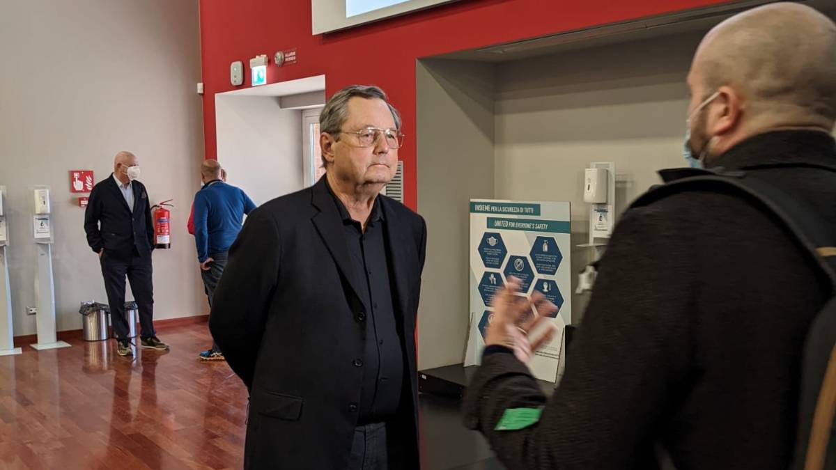Cesena, la lezione all'Università dell'inventore del Dsn su internet