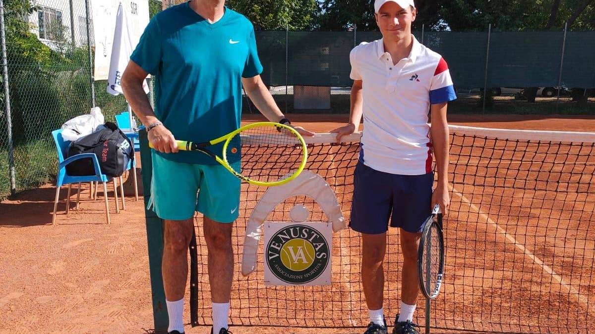 Tennis, Riciputi avanza al Ct Venustas