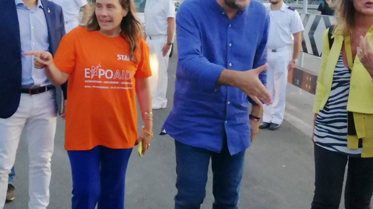 Rimini, Salvini al porto per Expo Aid tra selfie e strette di mano GALLERY