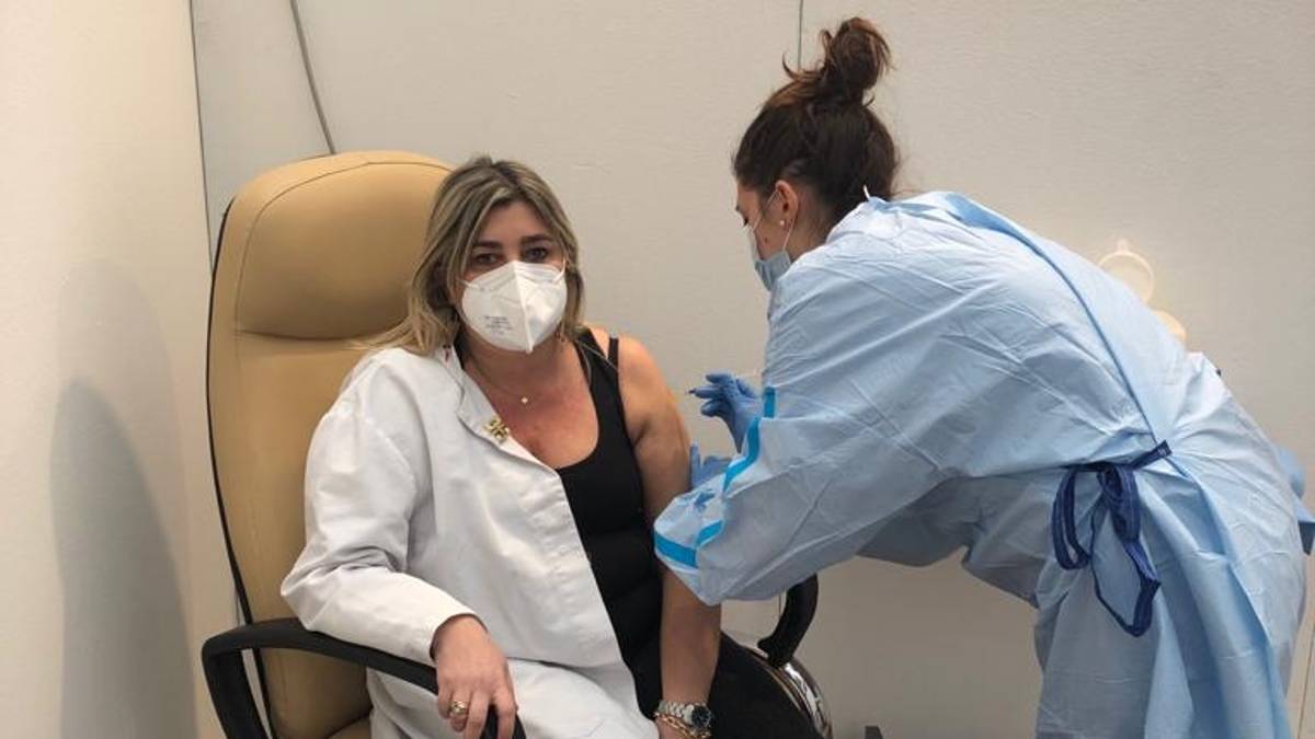 Coronavirus, a Ravenna vaccinati i primi farmacisti