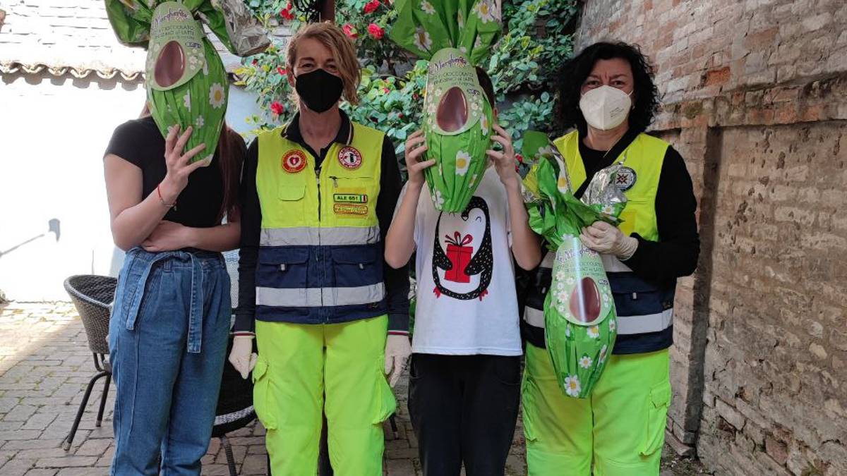 Ravenna, uova di Pasqua ai bambini ucraini da Coop Alleanza - Gallery